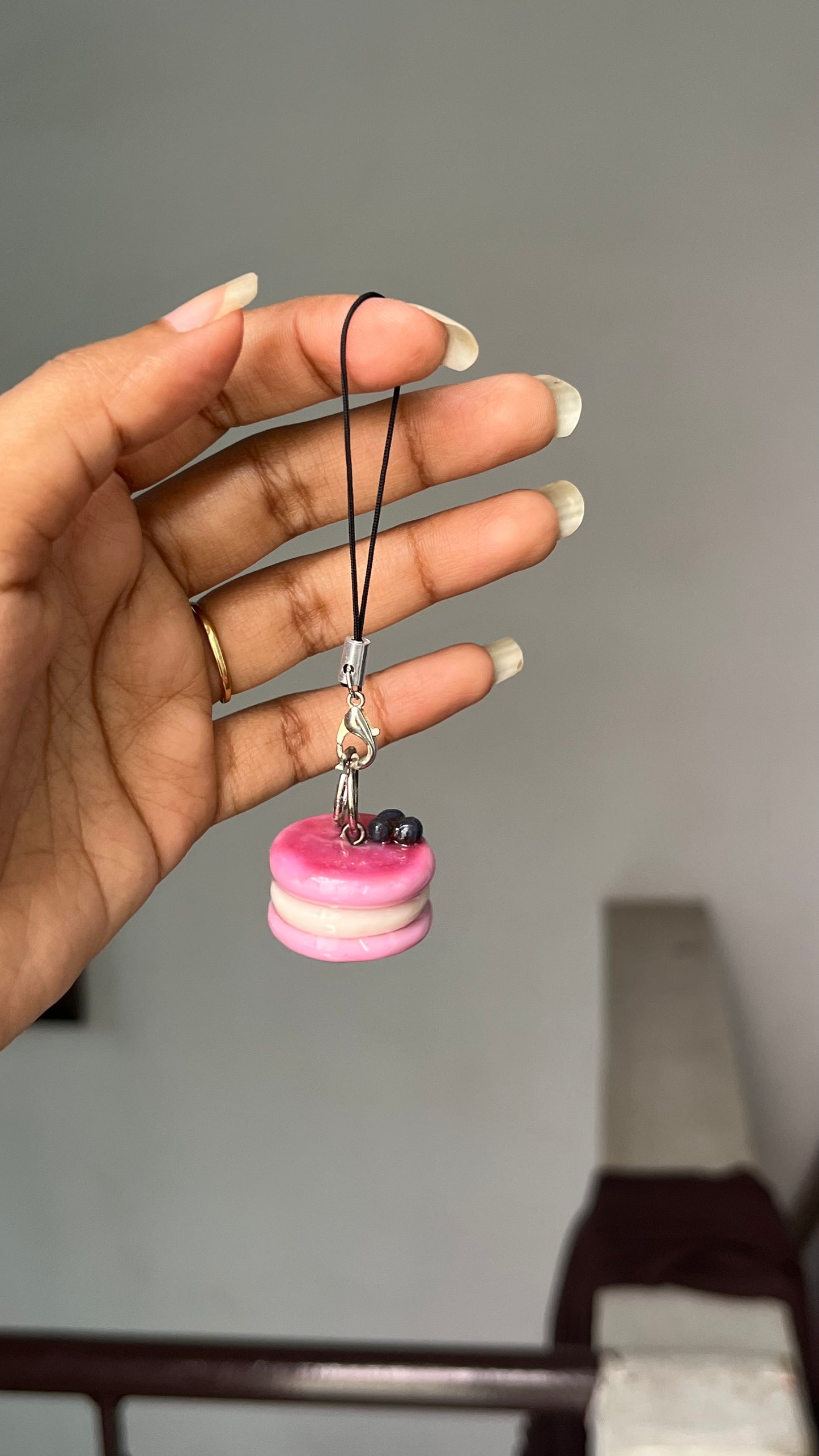 Blueberry cake charm