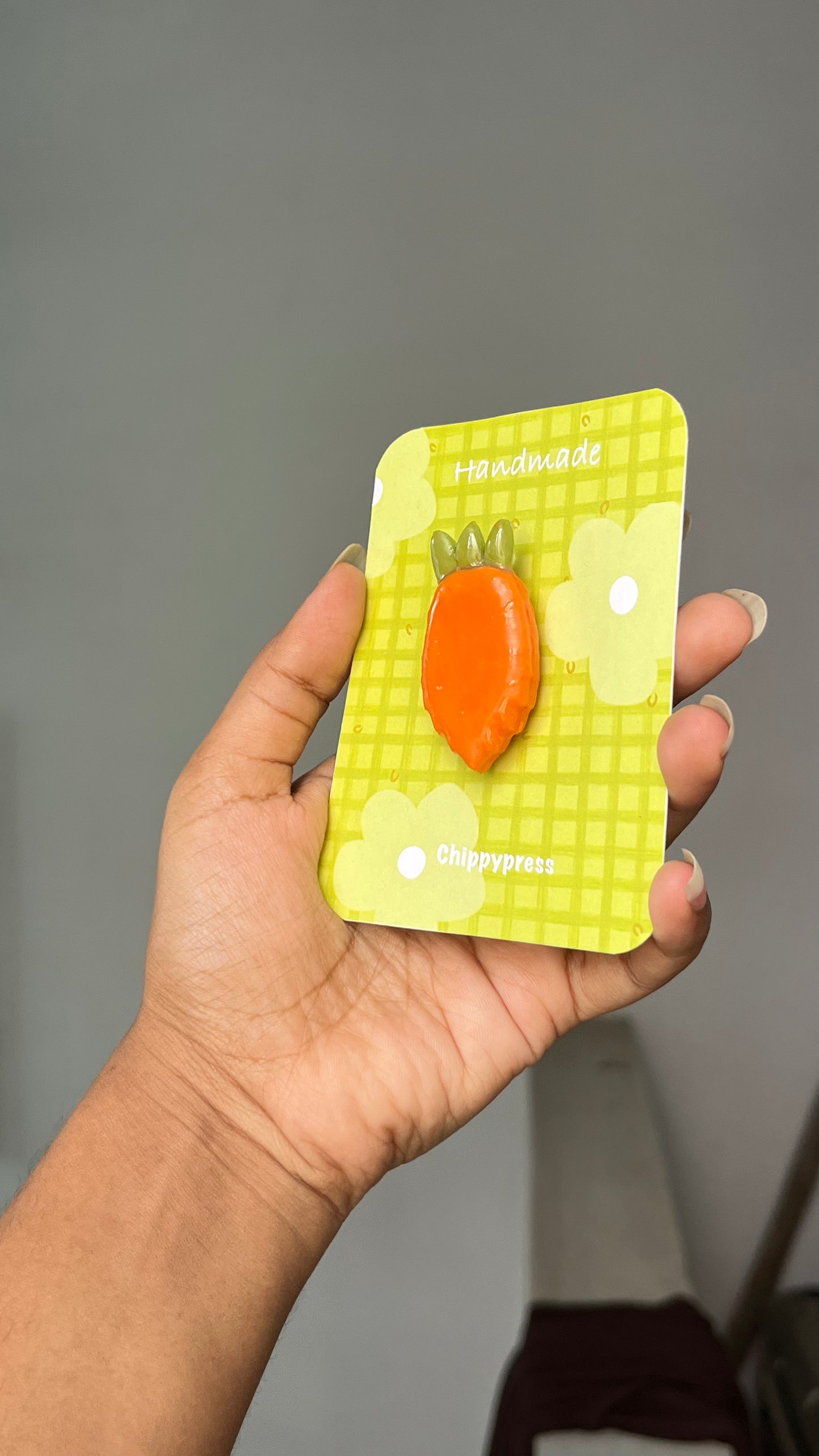 Carrot clay Miniature Magnet/Pin