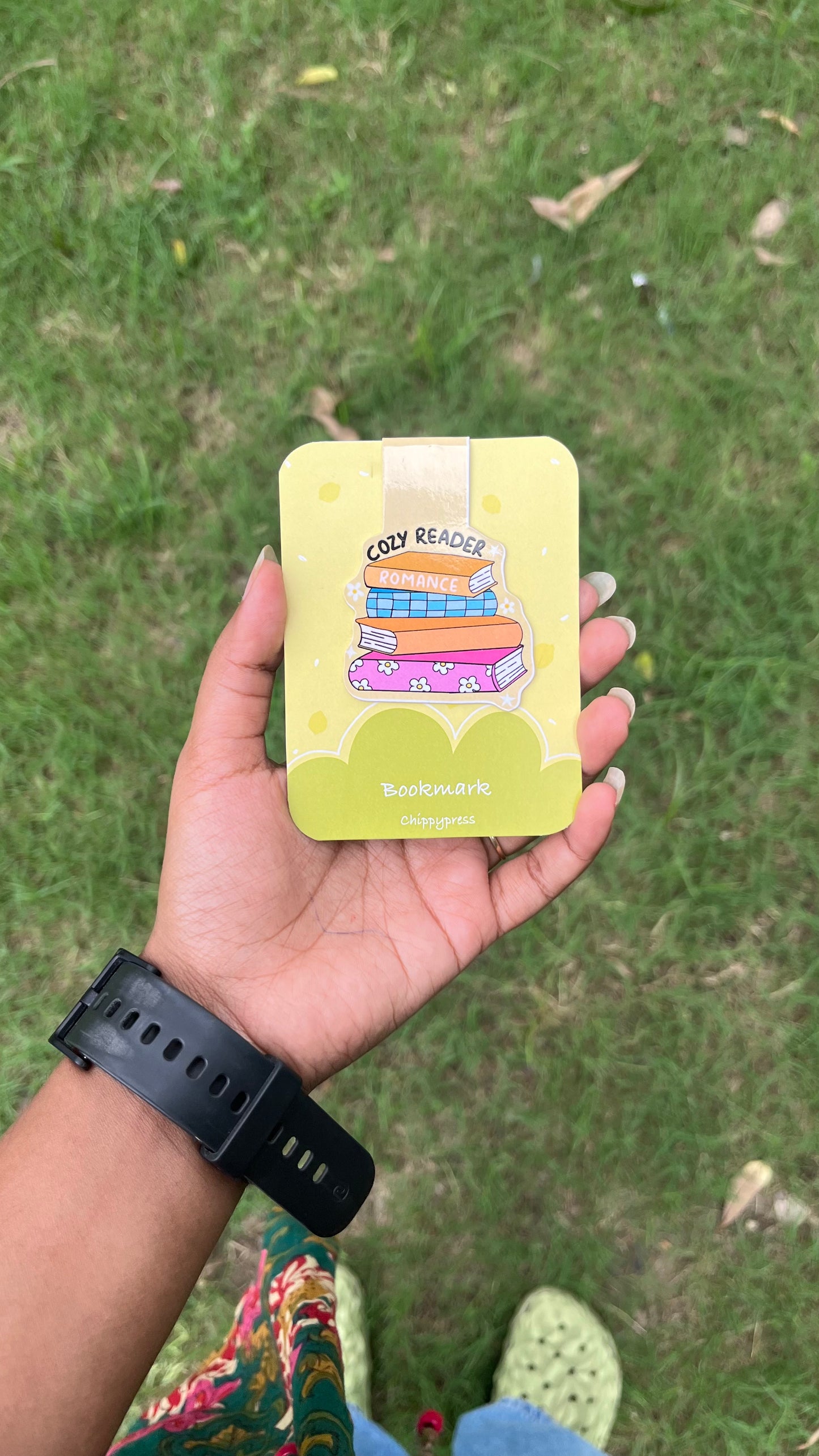 cozy reader magnetic bookmark