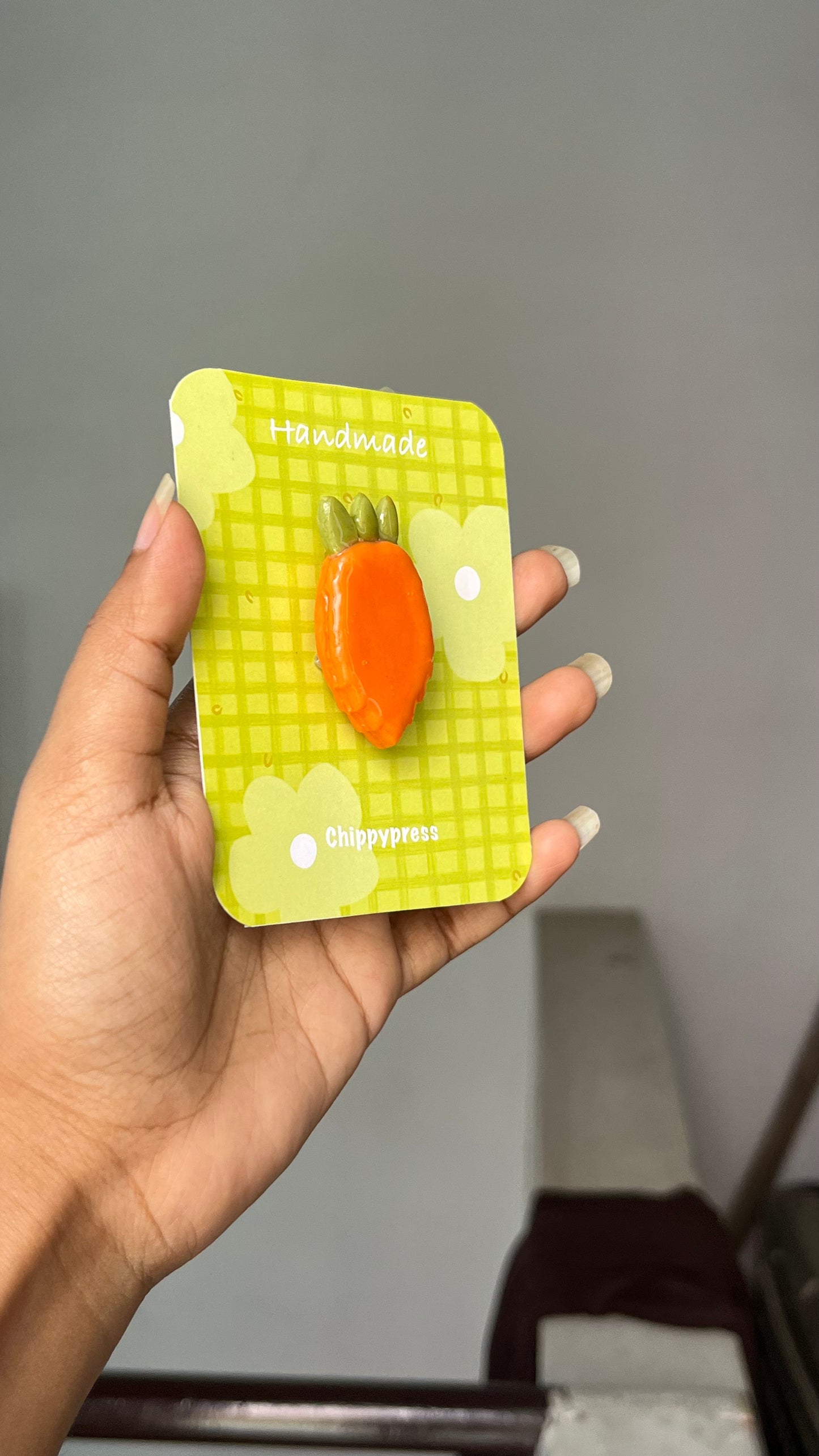 Carrot clay Miniature Magnet/Pin