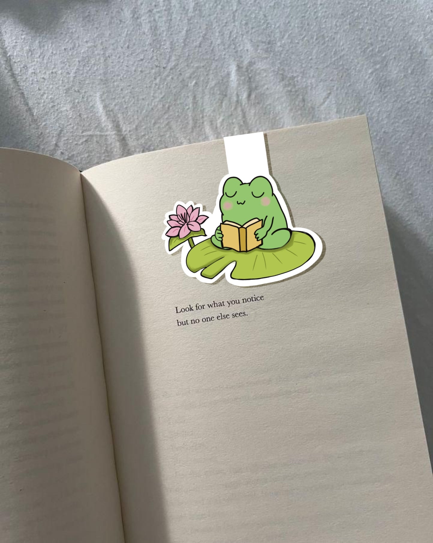 Reading Frog Magnetic Bookmark