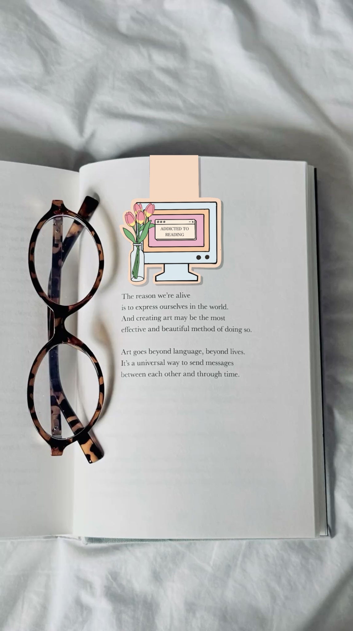 Desktop Magnetic Bookmark